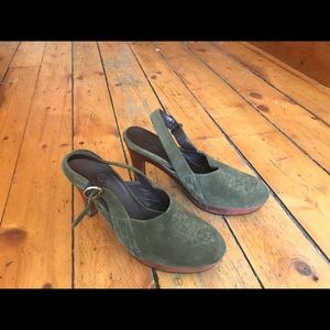 Cole haan women's sued pumps. Barely used size 10